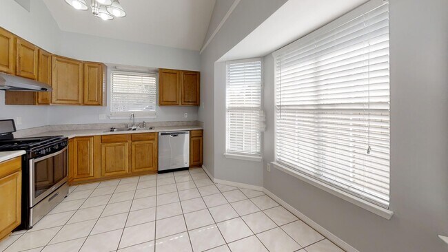 Building Photo - 1922 Heartland Dr