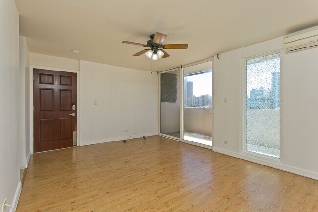 Building Photo - 1402 Piikoi St