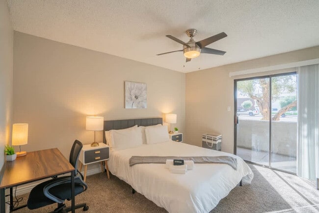 Building Photo - 8550 E McDowell Rd