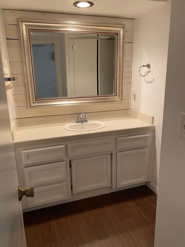 Building Photo - Ashe Rd