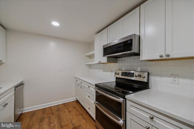 Building Photo - 4601 N Park Ave