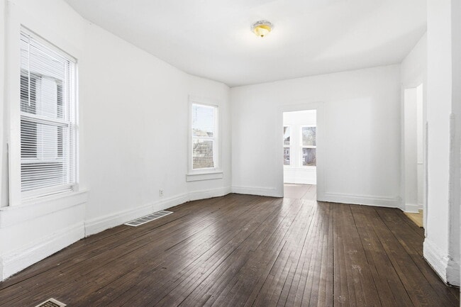 Building Photo - 550 Mt Vernon St