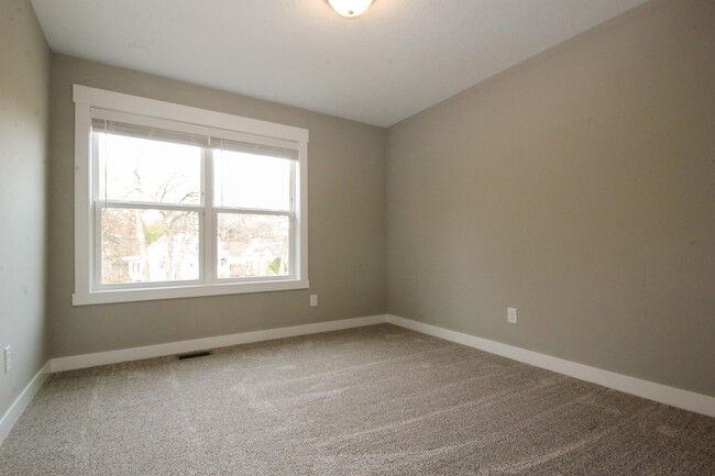 Building Photo - 2700 Dorman Ave