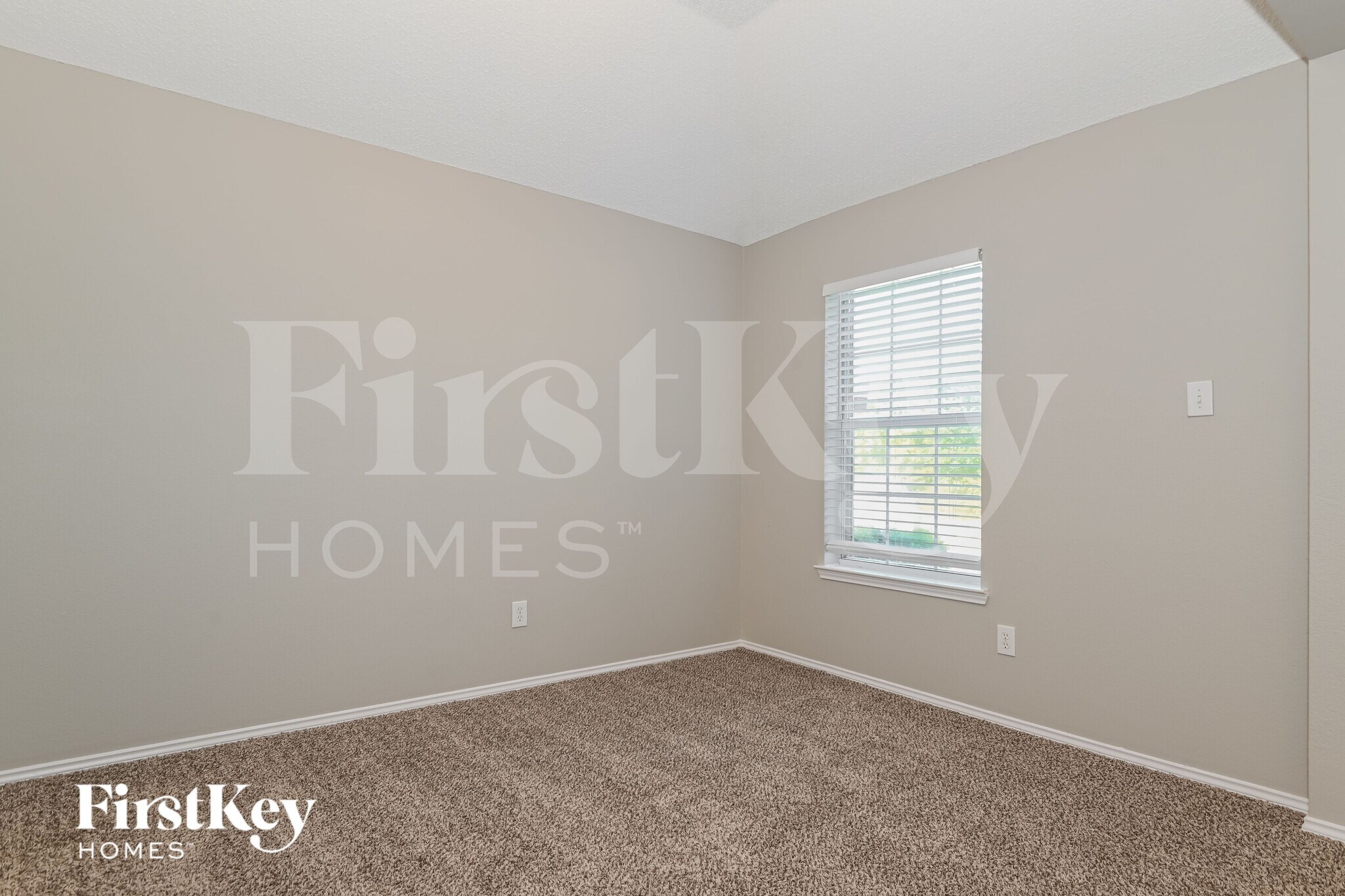 Building Photo - 925 Parkwood Trail