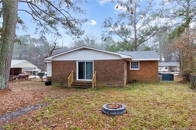 Building Photo - 1445 Thelbert Dr