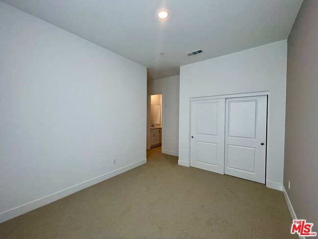 Building Photo - 26666 Beartown Ln