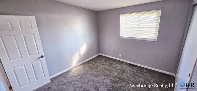 Building Photo - COMMING SOON!  Updated 3-Bedroom (Bonus Ro...