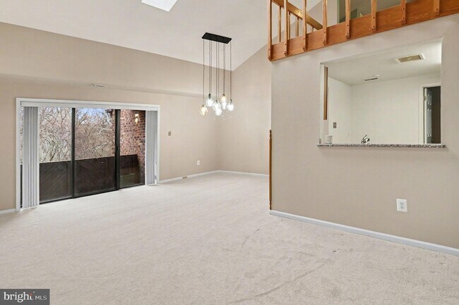 Building Photo - 910 Mountainview Dr