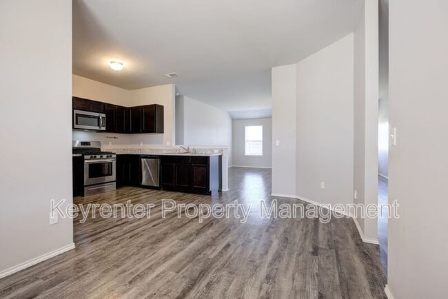 Building Photo - 209 SE 4th St