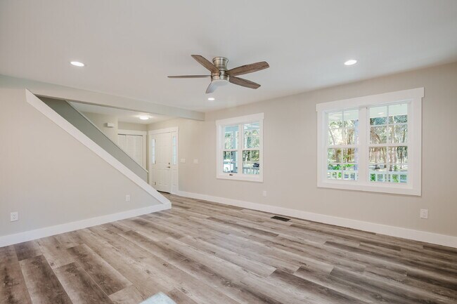 Building Photo - Secluded Four Bedroom Home on Seven Acres in Midway Farms!