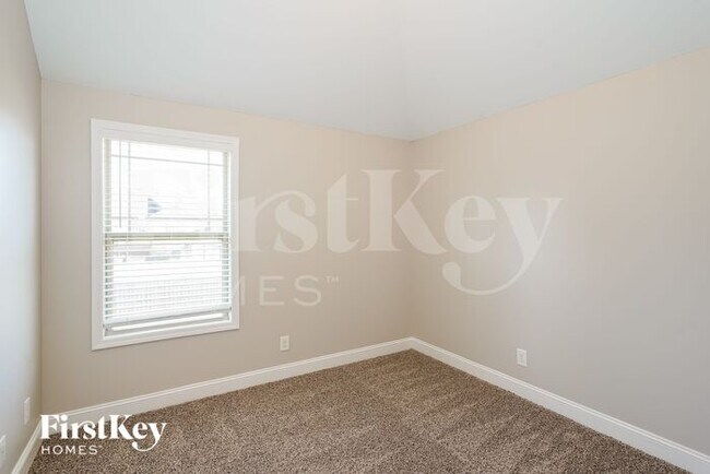 Building Photo - 2352 Pea Ridge Rd