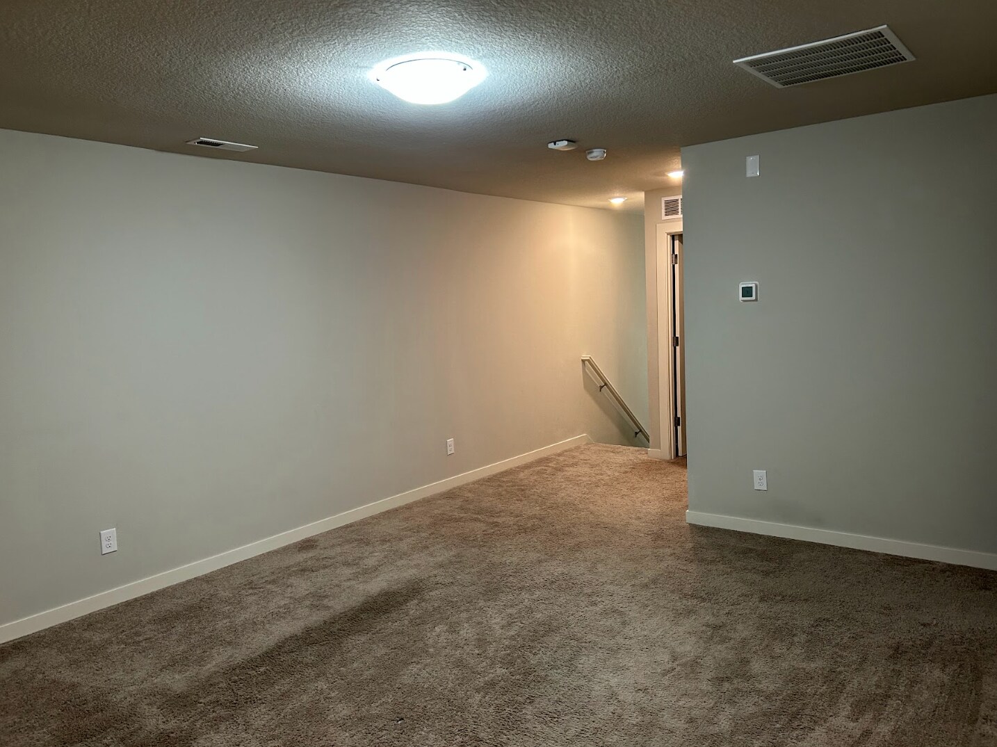 Upstairs Living Room - 6507 SE Genrosa St