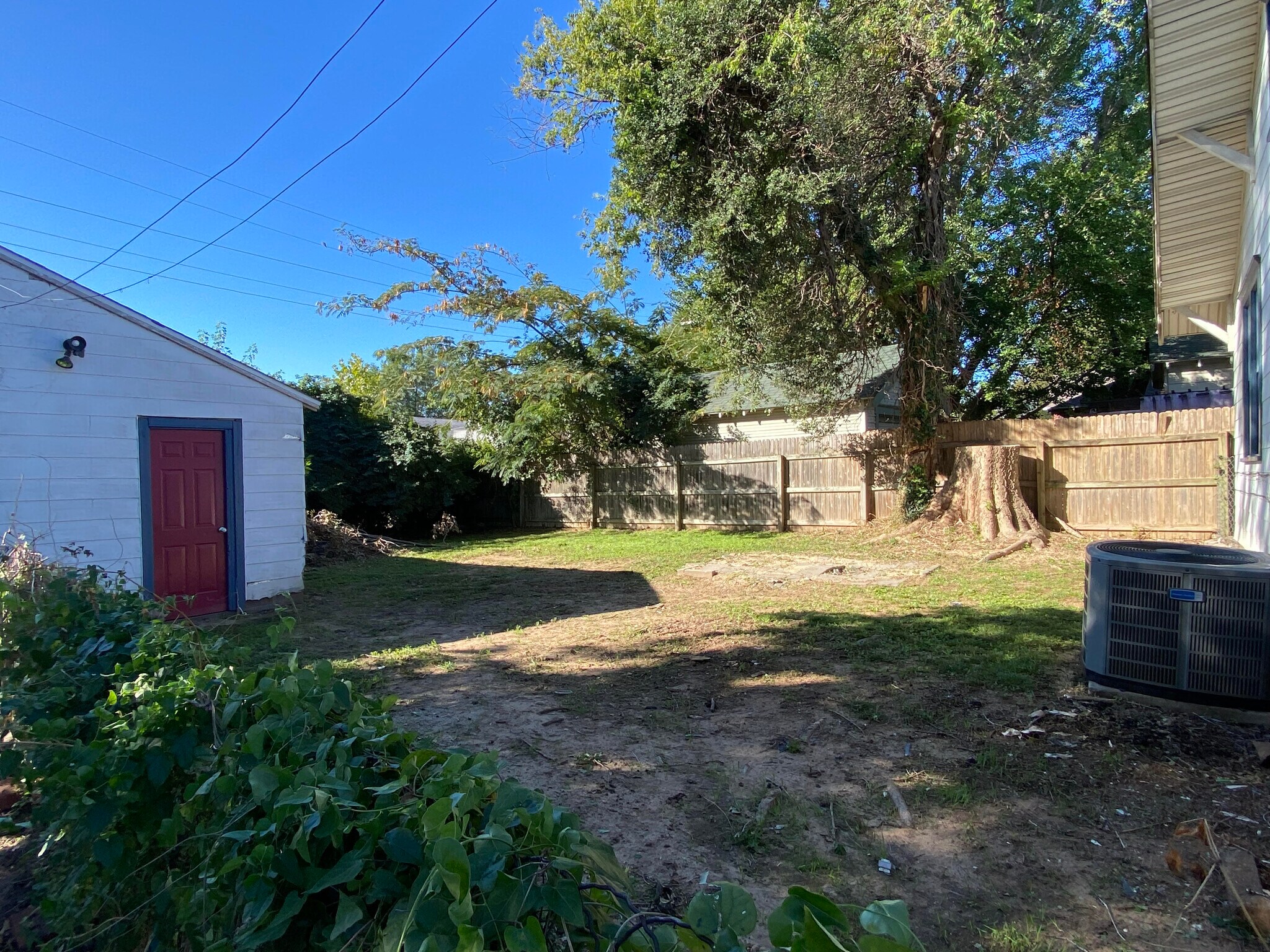 Building Photo - 1748 E 14th St