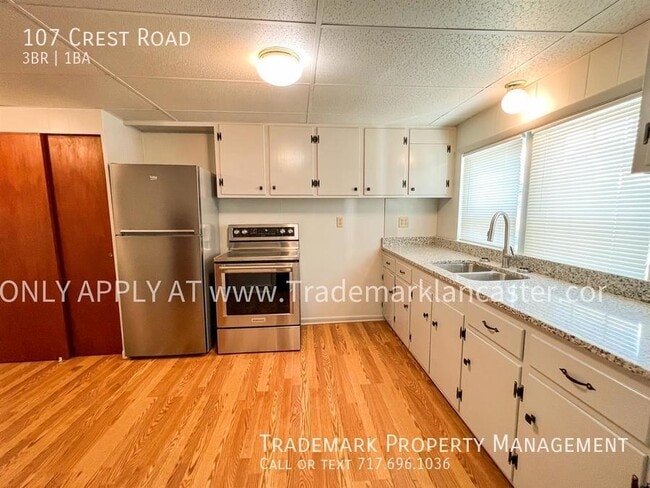 Building Photo - 107 Crest Rd