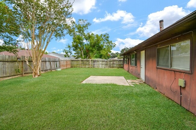 Building Photo - 2710 Sicklepod Dr