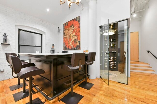 Building Photo - 112 Beach St