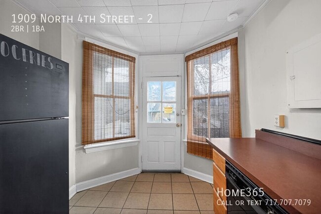 Building Photo - 1909 N 4th St