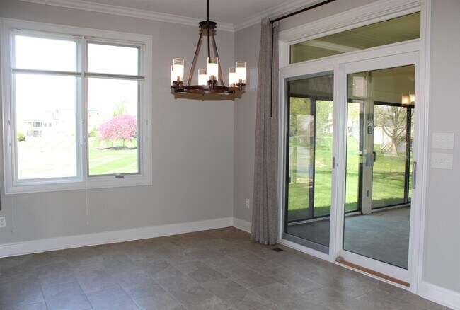 Building Photo - 10632 Lantern Bay Cove