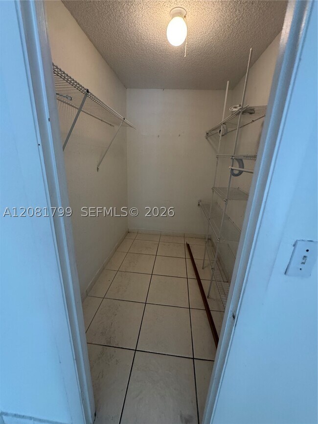 Building Photo - 5755 W 20th Ave