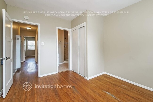 Building Photo - 127 E 79th St