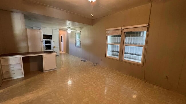 Building Photo - 139 Vindale Ave