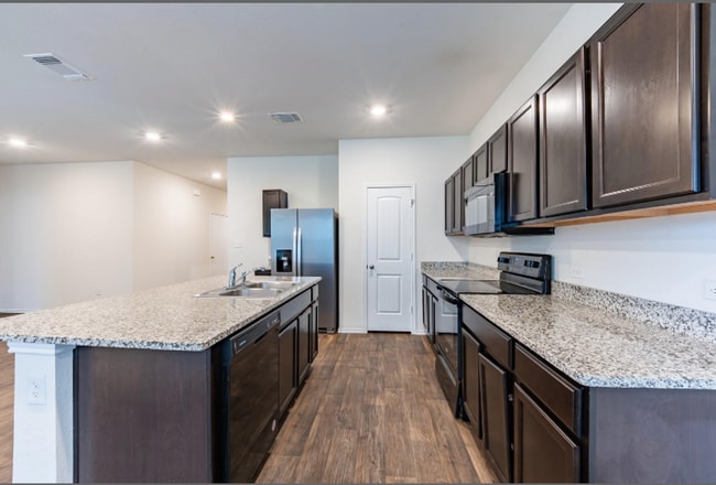 Building Photo - 14500 Fitzgibbon Dr