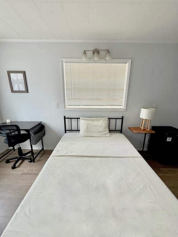 Building Photo - 2701 Ave T NW