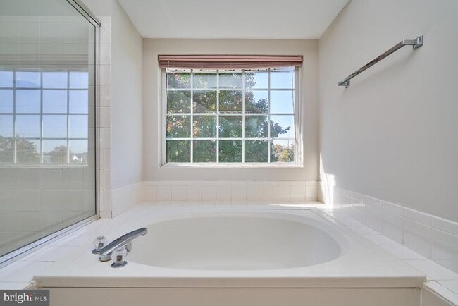 Building Photo - 4804 Heron Neck Ln