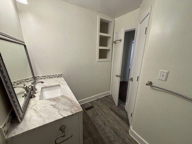 Building Photo - Cape Story by the Sea