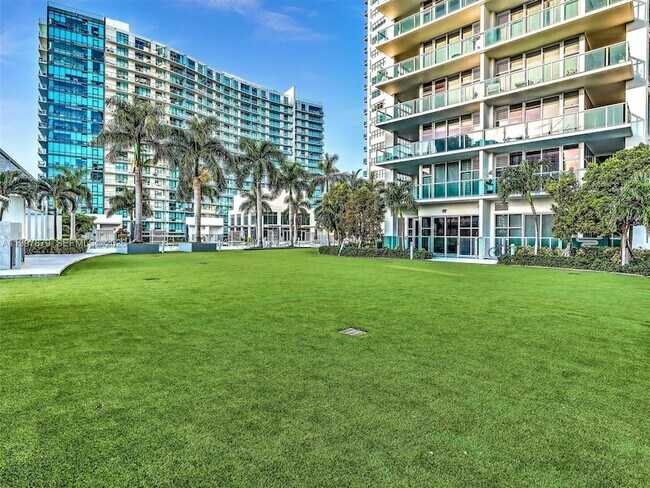 Building Photo - 3301 NE 1st Ave