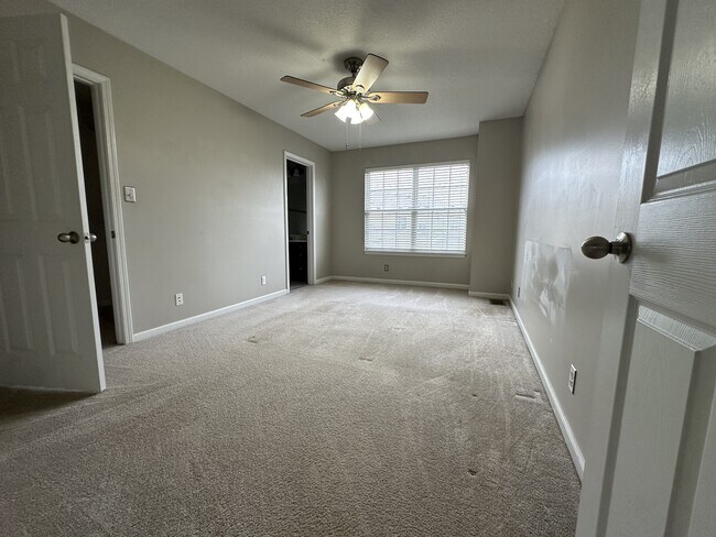 Building Photo - 122 Alexander Blvd