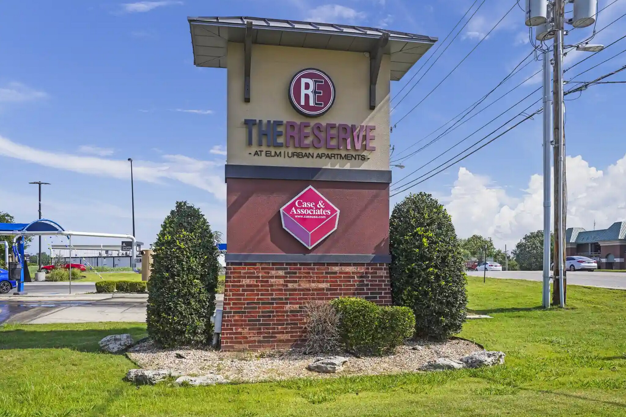 Building Photo - 701 W 101st Pl S