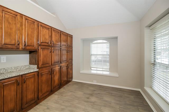 Building Photo - 914 Plantation Dr