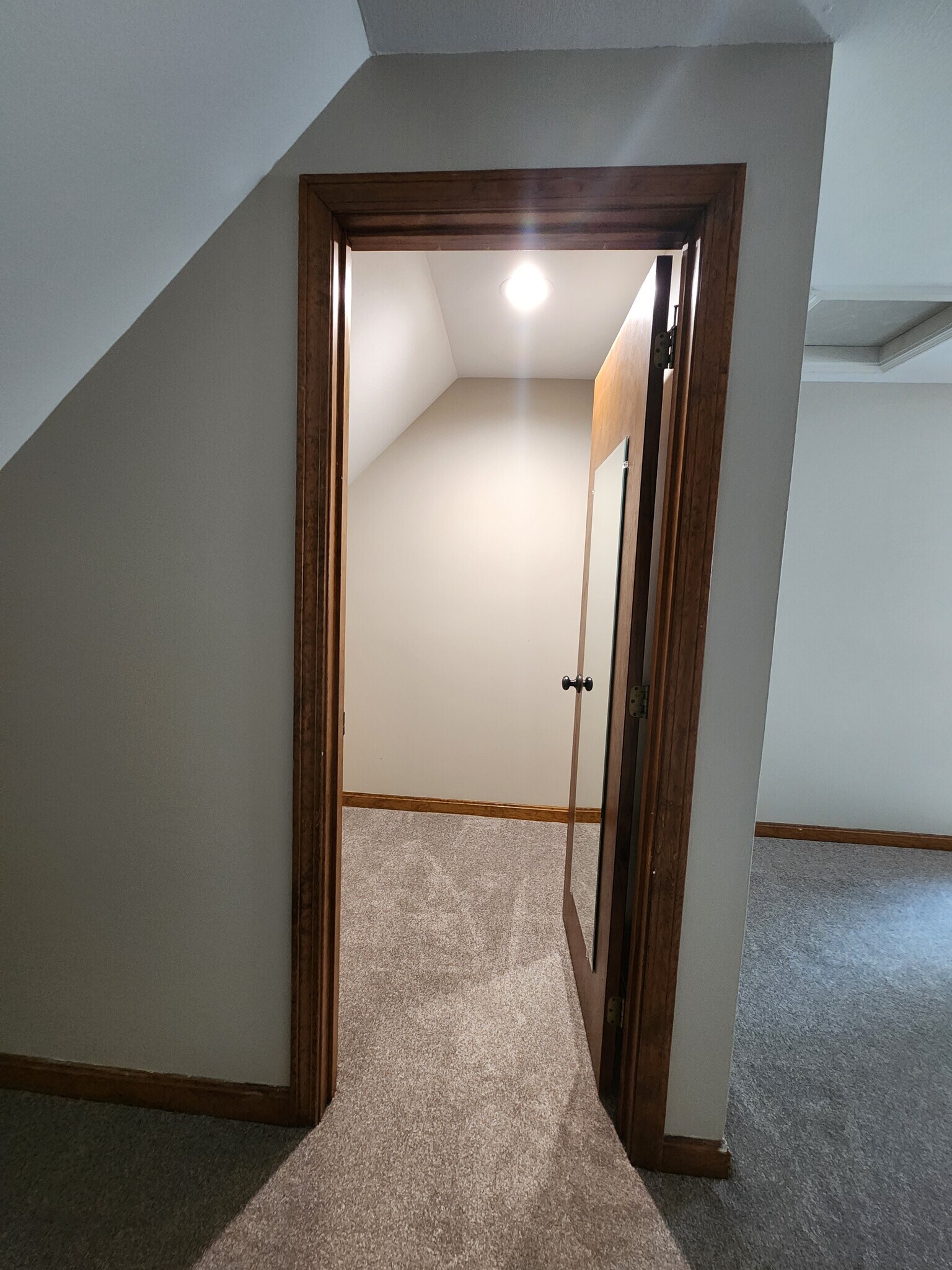 Building Photo - 21 Glengarry Dr