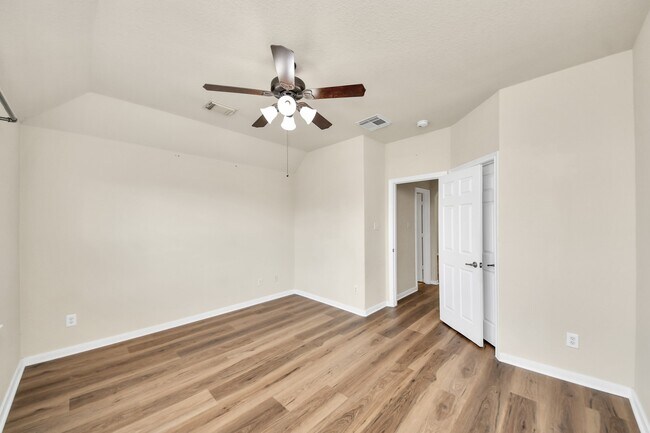 Building Photo - 8627 Sweet Pasture Dr