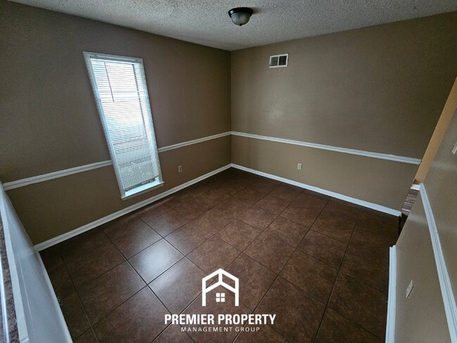 Building Photo - 6386 Midsummer Way