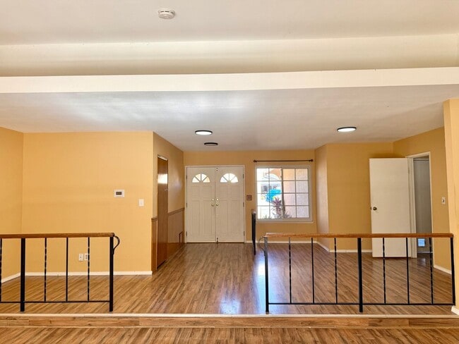 Building Photo - Spacious 4BD 2BA House With Perfect Private Backyard and Solar Panels  in Simi Valley