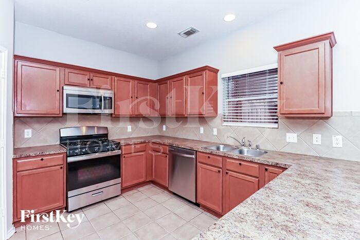 Building Photo - 18126 Iris Edge Way