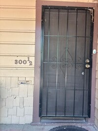 Building Photo - 300 Cherry Ave