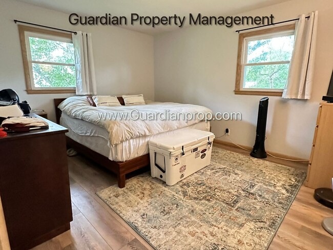 Building Photo - 3050 Glenden Terrace