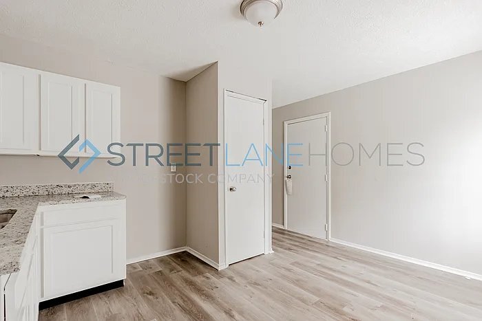 Building Photo - 8019 Roy Rd