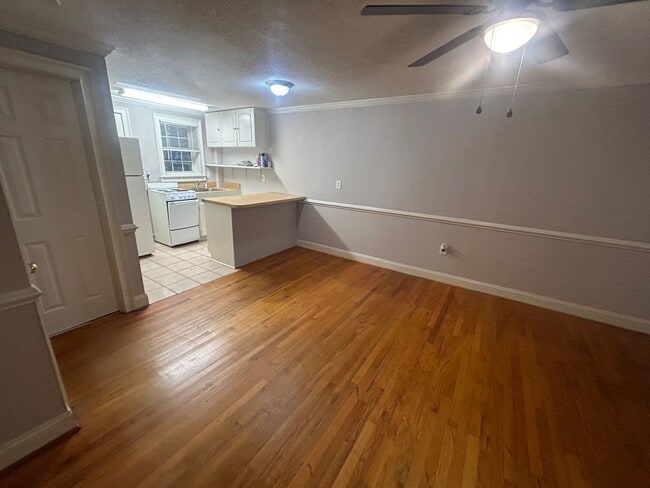 Building Photo - 1019 Monticello St