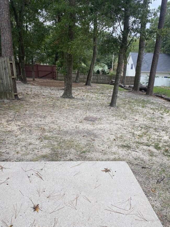 Building Photo - 4405 Lakeside Dr