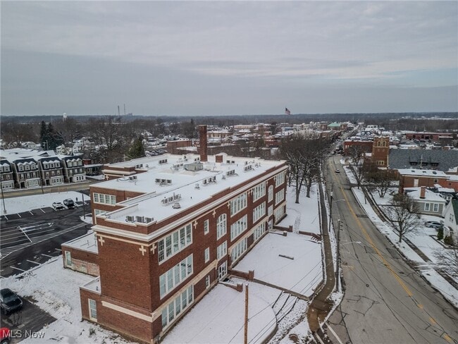 Building Photo - 25 E Spaulding St