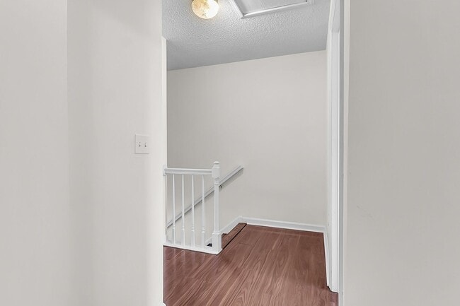 Building Photo - Beautiful 3-Bedroom Home in the Heart of Charleston!