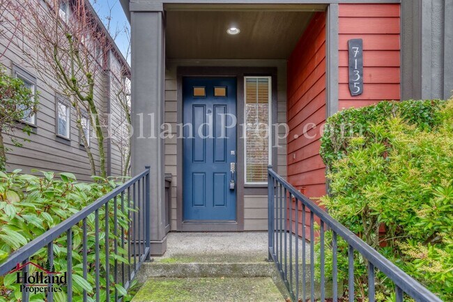 Building Photo - Beautiful 2 Bed • 2.5 Bath home in Prime Hillsboro Location – Light, Bright & Functional! *** Spe...