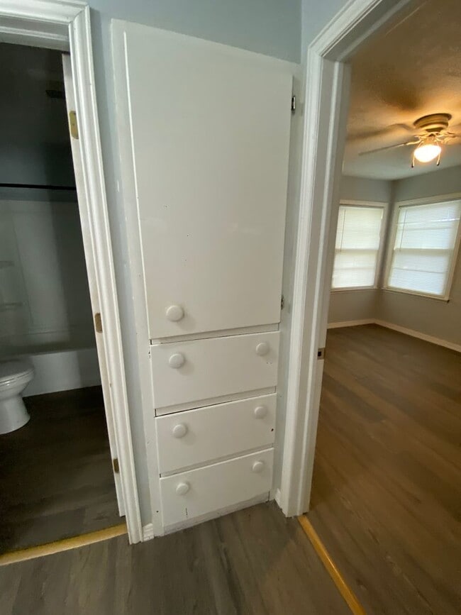 Building Photo - 2 Bed 1 Bath House Pryor