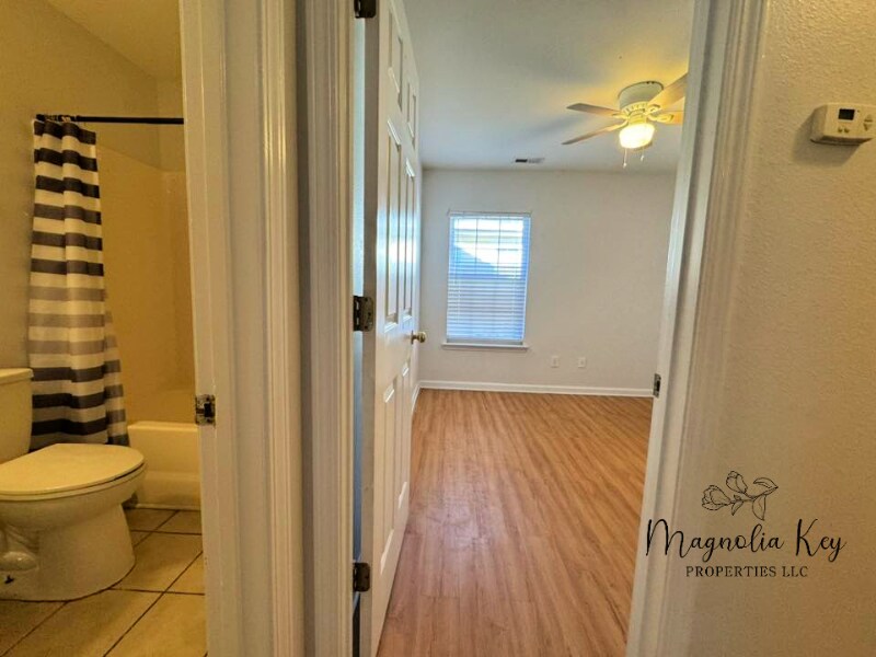 Building Photo - 1117 Stoney Falls Blvd