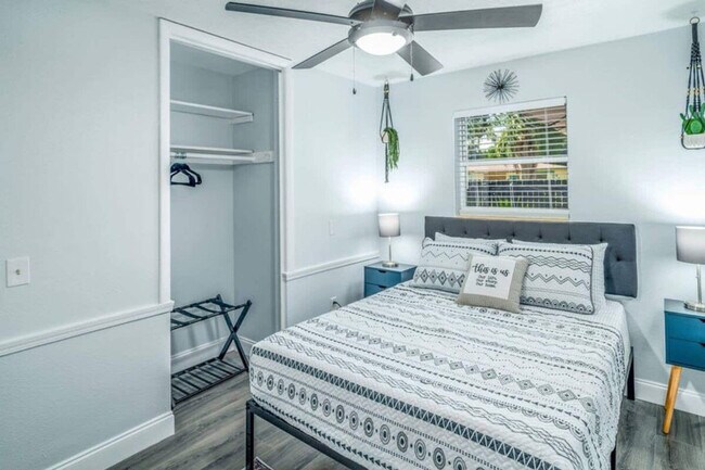 Building Photo - 2908 Stetson St