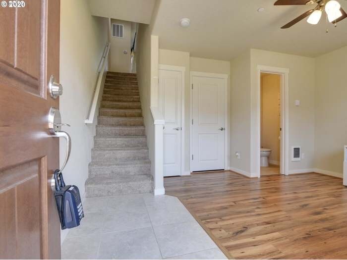 Office/Entry - 28488 SW Villebois Dr N